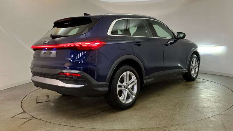 Audi Q5 2.0 TDI Quattro Sport 5dr S Tronic Diesel Estate